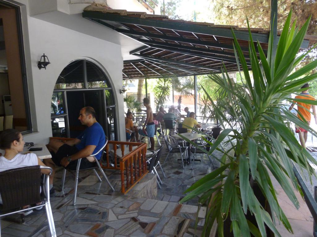 Joy Hotel Saranda Kültér fotó