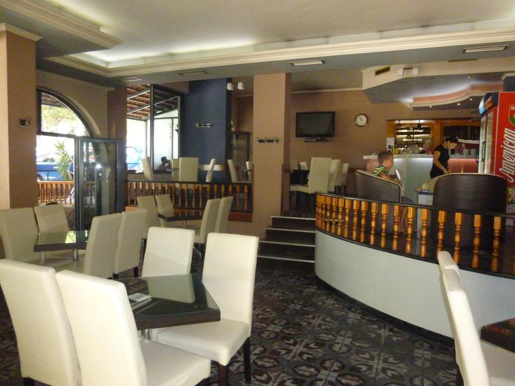 Joy Hotel Saranda Kültér fotó