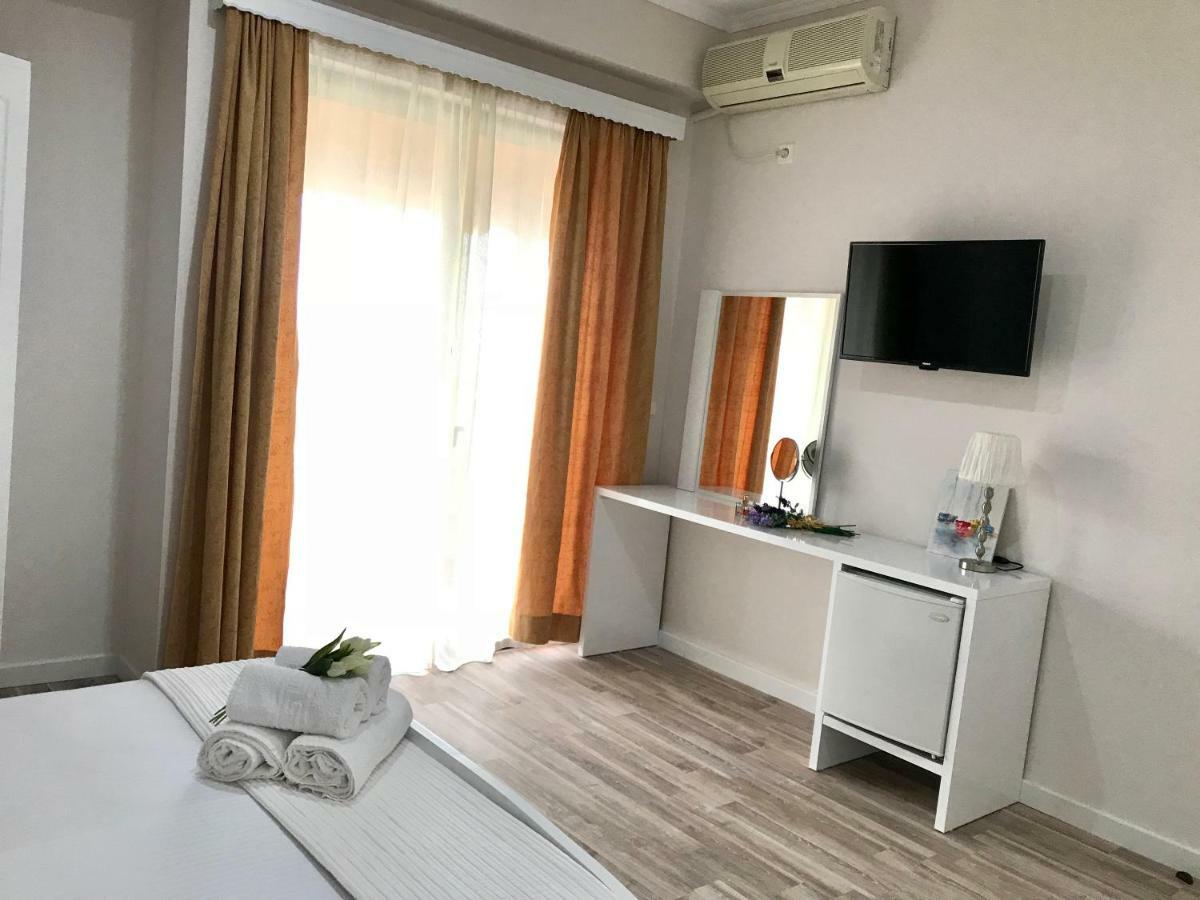 Joy Hotel Saranda Kültér fotó