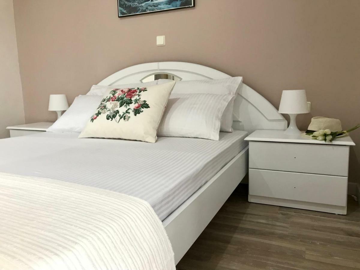 Joy Hotel Saranda Kültér fotó