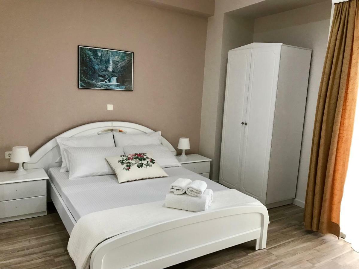 Joy Hotel Saranda Kültér fotó